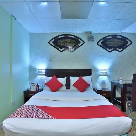 Oyo 261 Remas Hotel Apartment Дубай Экстерьер фото