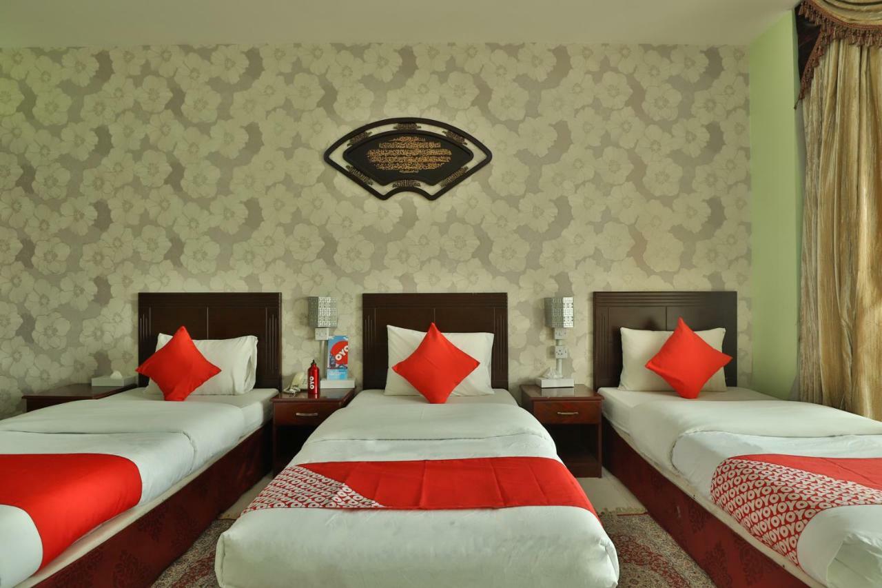 Oyo 261 Remas Hotel Apartment Дубай Экстерьер фото
